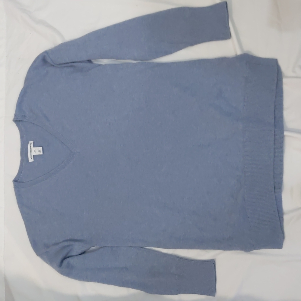 COPY - Amazon Essentials Lightweight V Neck